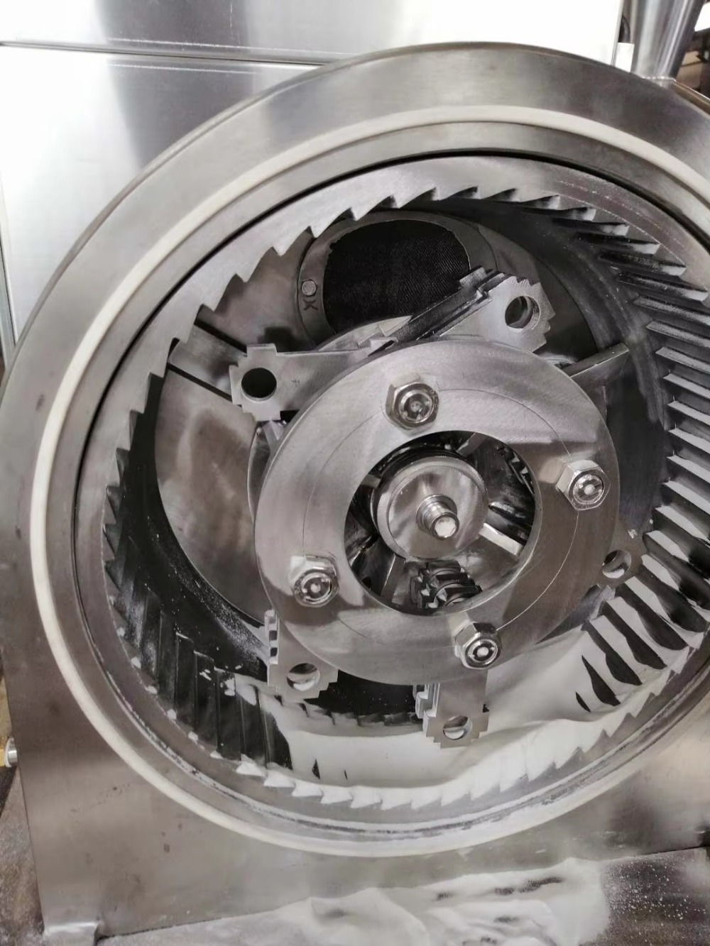 مطحنة متعددة الوظائف لطحن الأر - مراجعة Industrial Hammer Mill Grinder وسعره